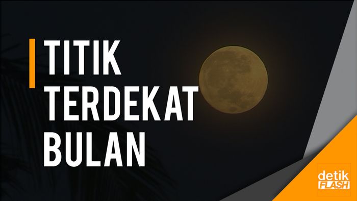 Fenomena Supermoon di Langit Gunung Agung