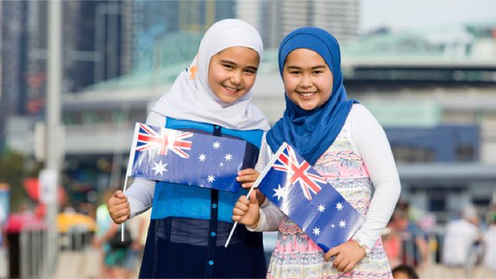 Sempat Kontroversi, Billboard 2 Hijabers Australia Kembali Dipasang