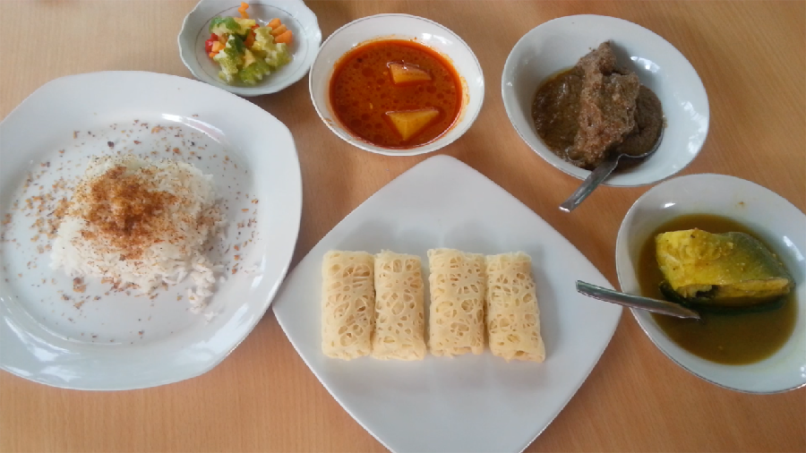 Yum! Bebek Masak Kurma yang Gurih dan Berempah