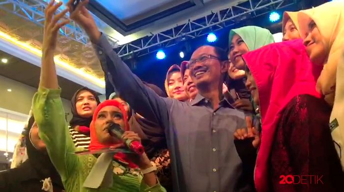 Wah! Walikota Palembang Ikut Datang Memeriahkan Audisi Sunsilk Hijab Hunt 2017