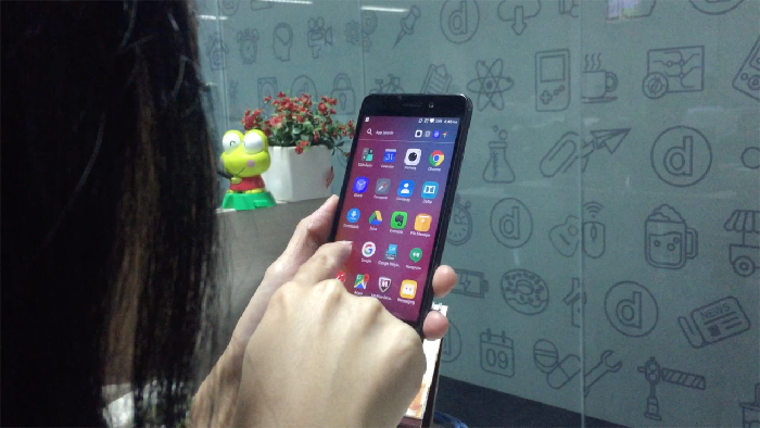 Mencoba Lenovo K6 yang Andalkan Baterai Jumbo