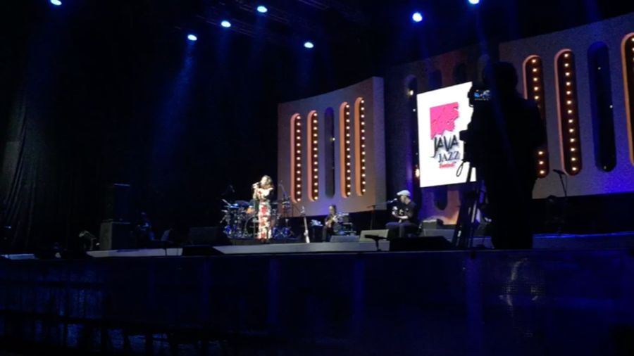 Bebel Gilberto Curi Perhatian Malam Terakhir Java Jazz 2017