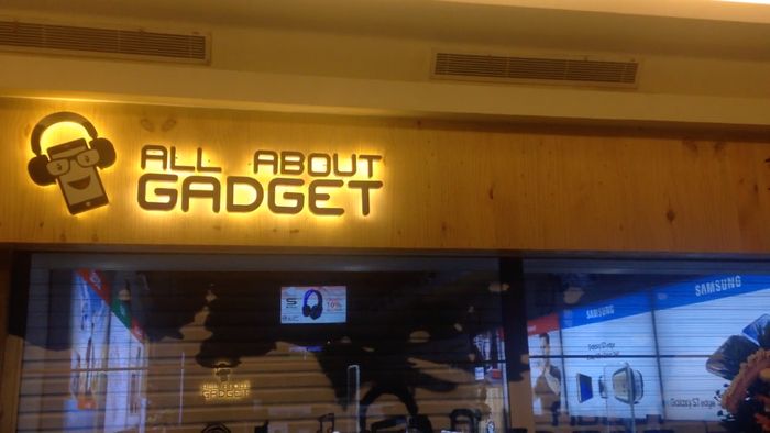 Melihat Gerai All About Gadget di Sudirman