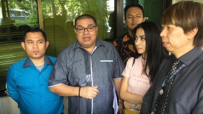 Damai! Razman Arif dan Bella Luna Cabut Laporan
