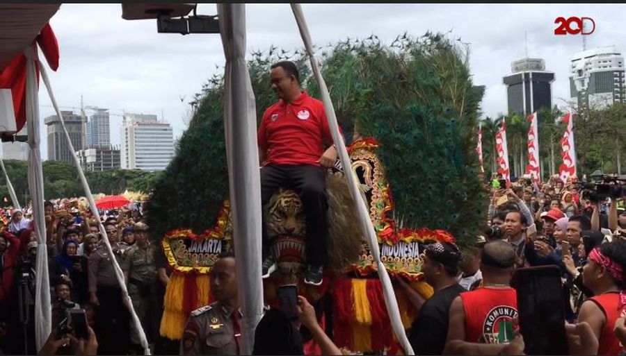 Bang Anies Naik Reog di Acara Kirab Kebangsaan