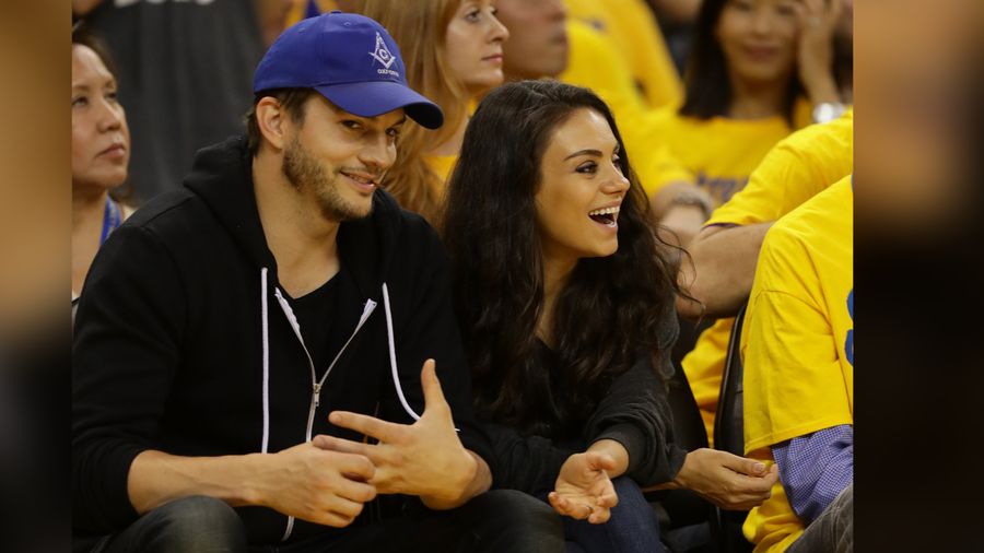 Dikabarkan Selingkuhi Mila Kunis, Ashton Kutcher Sewot di Twitter