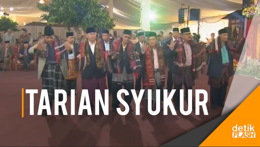 Raja-raja Adat Bersukacita Manortor Jelang Pernikahan Kahiyang-Bobby