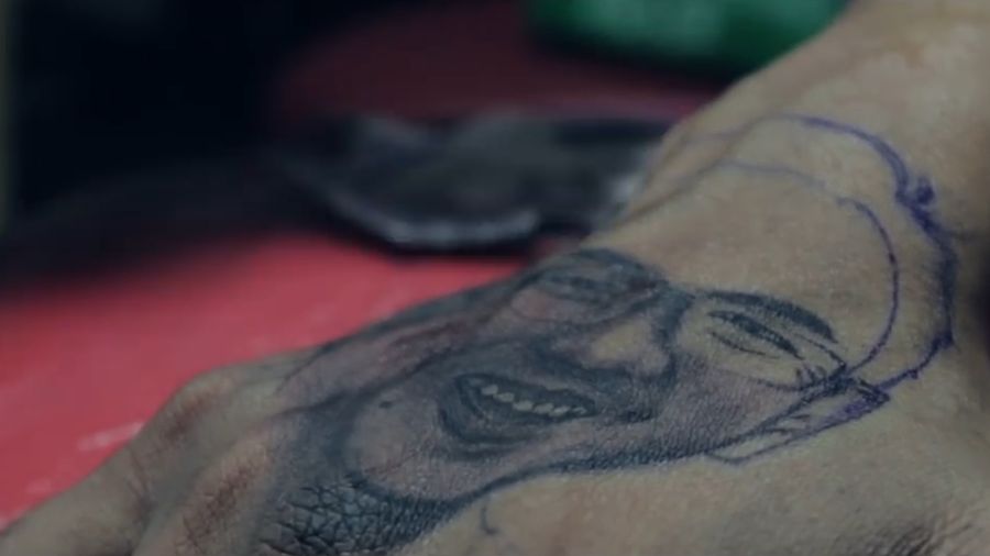 Heboh! Young Lex Bikin Tato Wajah Ahok