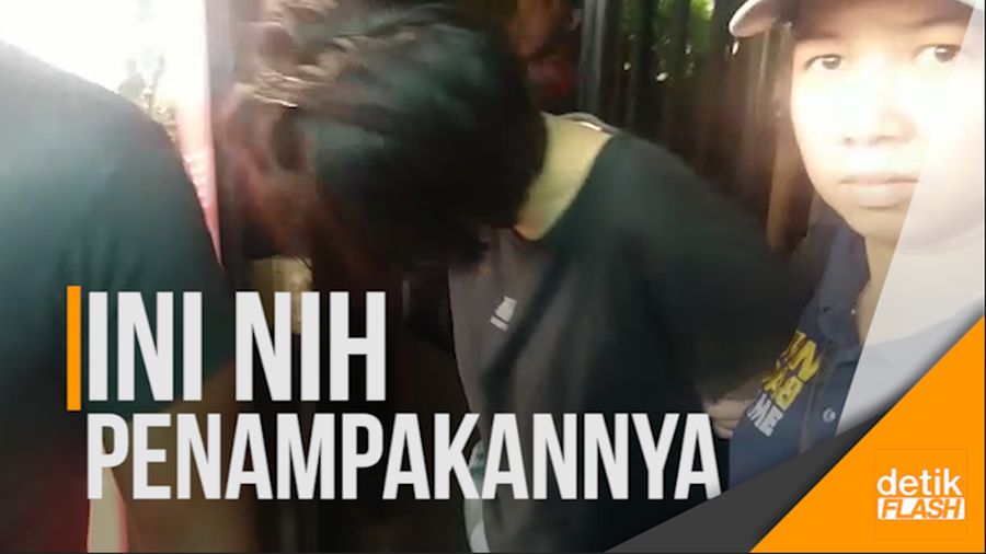 Penampakan Perempuan yang Nyaris Bugil Saat Dibawa ke RS