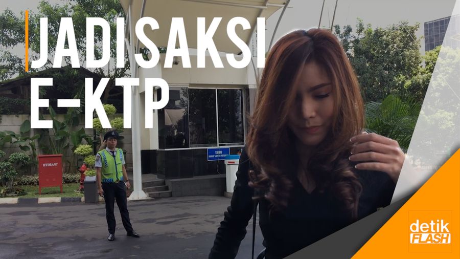 Cantik Banget! Ini Gaya Istri Andi Narogong Saat Datangi KPK