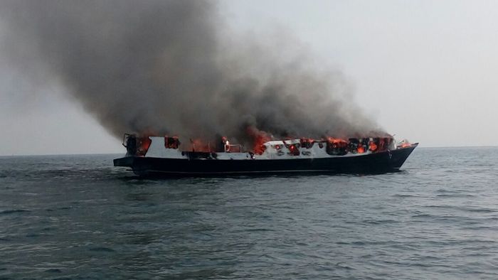Kapal Wisata Terbakar di Muara Angke, 4 Orang Tewas