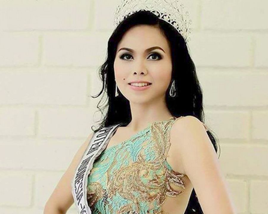 Meninggal Dunia, Jean Patty Pakai Mahkota Saat Disemayamkan