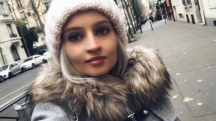 Viral! Tanpa Operasi Plastik, Wanita Ini Mirip Barbie