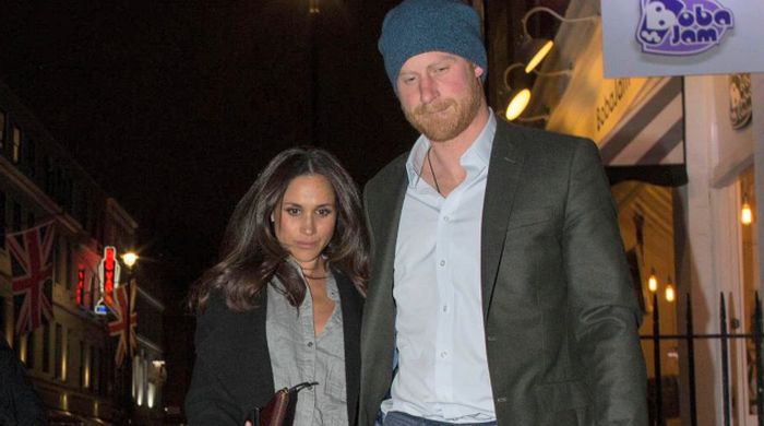 Pangeran Harry dan Meghan Markle Pamer Kemesraan di Publik