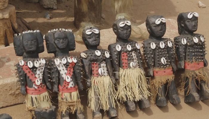 Ngeri! Tengkorak dan Tulang Belulang di Pasar Akodessewa