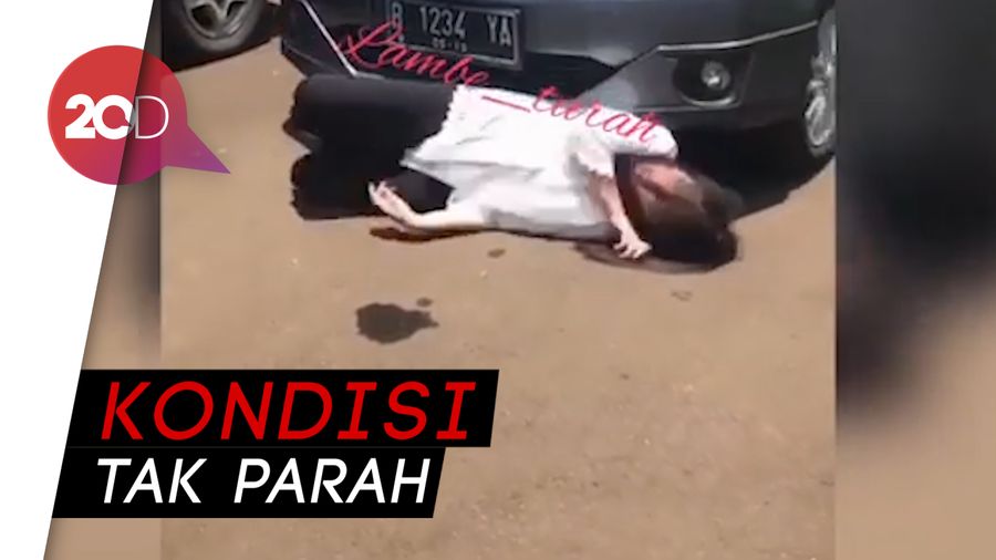 Cynthia Ramlan Terlindas Mobil saat Syuting