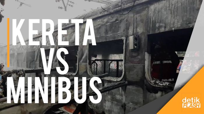 Awal Mula Kereta Tabrak Minibus di Senen