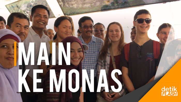 Pak Djarot Main ke Monas