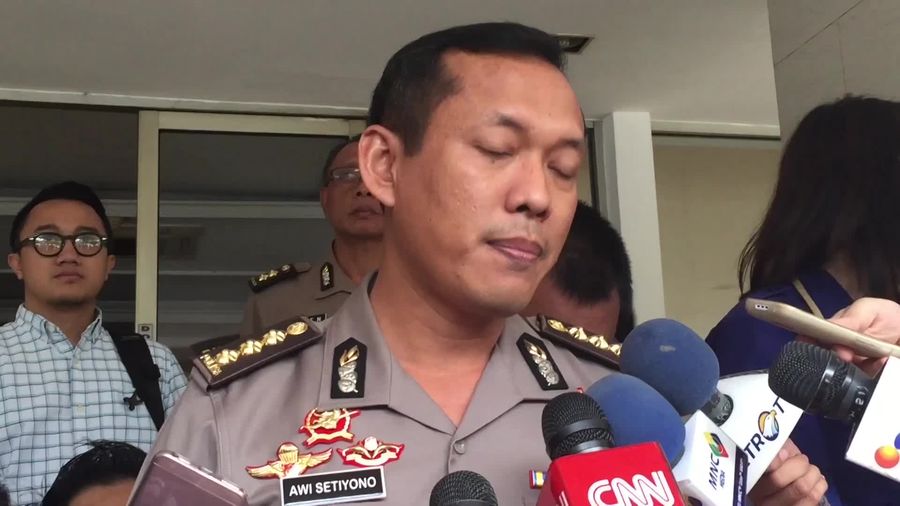  Pihak Kepolisian Olah TKP di Gedung NEO SOHO