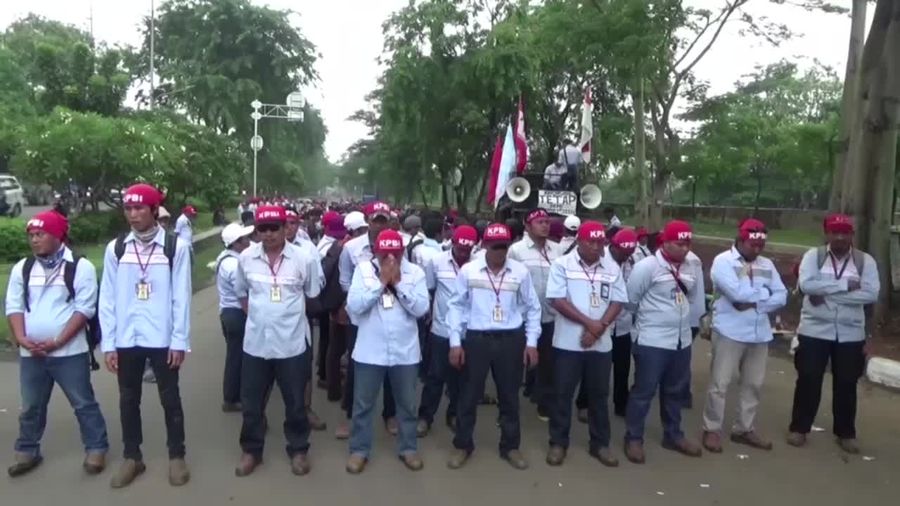 14 Hari Sudah Sopir Truk Tangki Pertamina Mogok Kerja