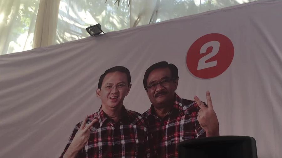  Ahok Jadi Tersangka, Relawan dan Warga Sedih  