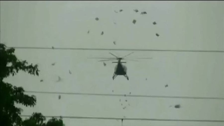 Penampakan Heli Polisi Sebar Maklumat Demo 2 Desember
