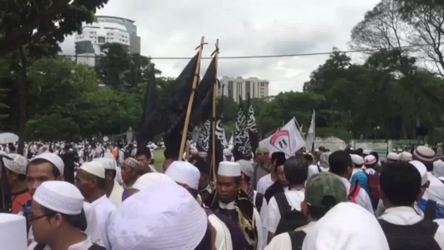 Sulitnya Cari Saf Buat Jumatan di Monas