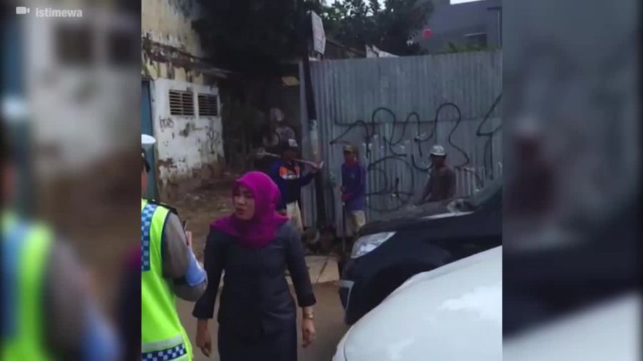 Polisi Selidiki Pengemudi Wanita yang Aniaya Polantas