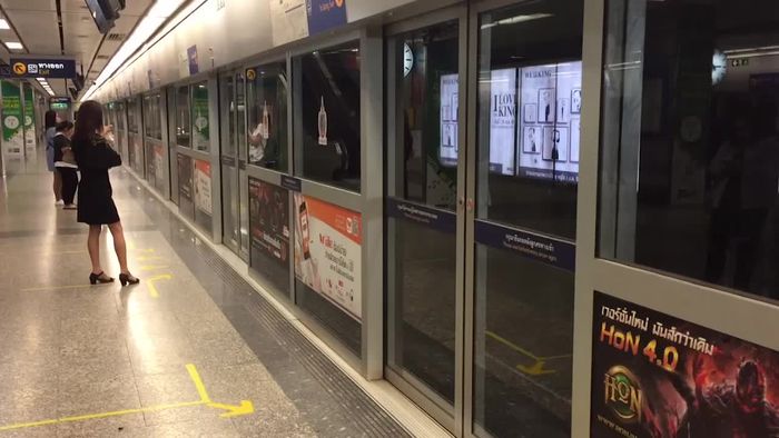 Nyamannya Naik MRT di Thailand