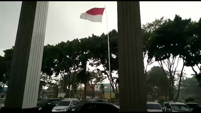 Angin Kencang Landa Jakarta