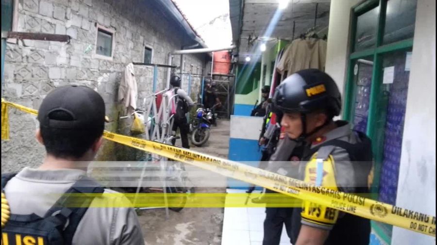 Barang Bukti di Persembunyian Terduga Teroris Jatiluhur