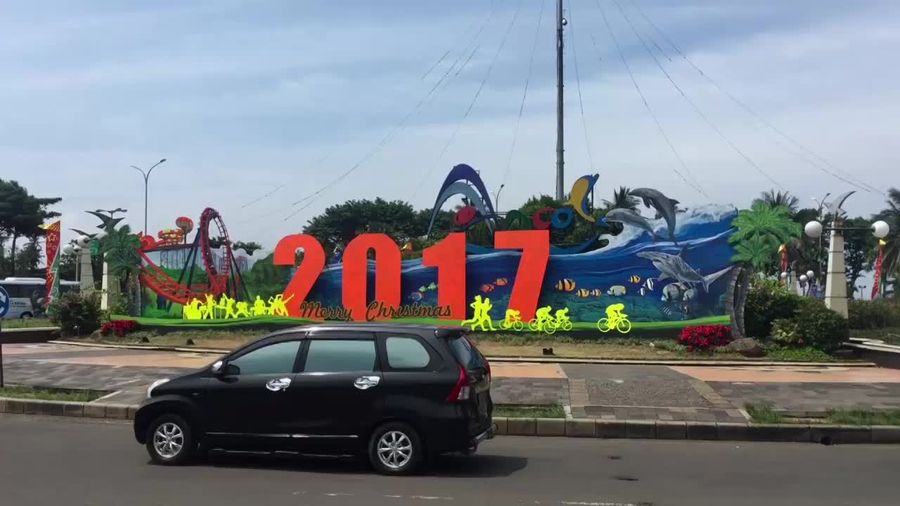 Libur Natal & Cuti Bersama, Ancol Dipadati Wisatawan