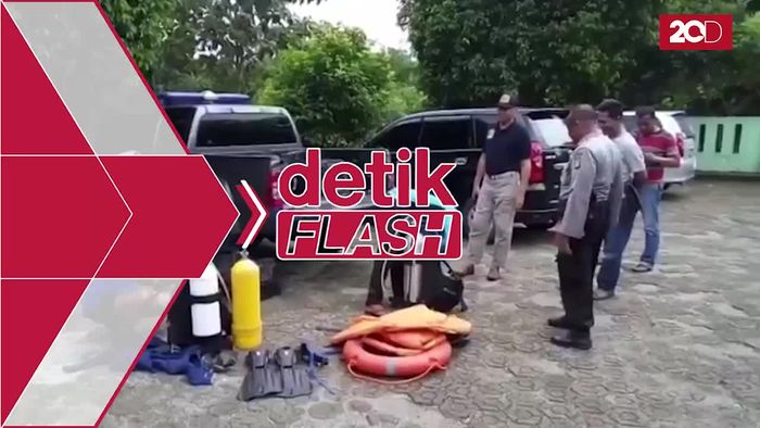 Begini Proses Pencarian Golok dan Celurit Ius Pane di Sungai Cikeas