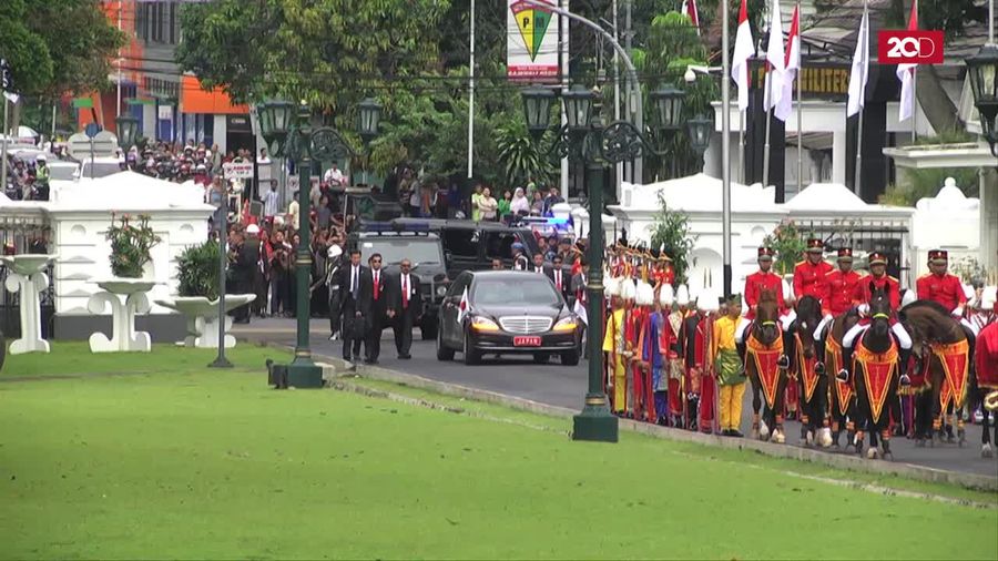 Pasukan Berkuda Kawal Kedatangan PM Abe di Istana Bogor