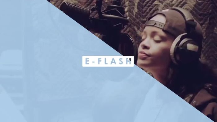 Di Balik Penampilan Sederhana Rihanna