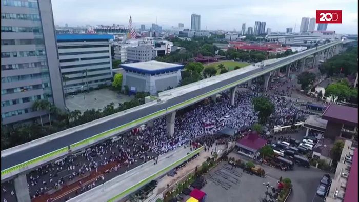 Seperti ini Demo FPI di Mabes Polri Dilihat dari Udara