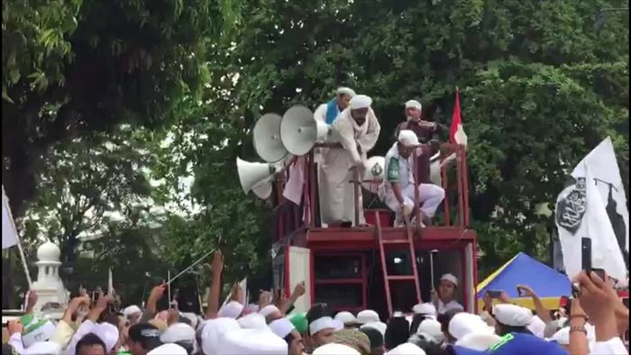 Massa FPI Bergerak Menuju Mabes Polri