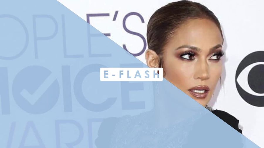 Penampilan Berkilau ala J.Lo
