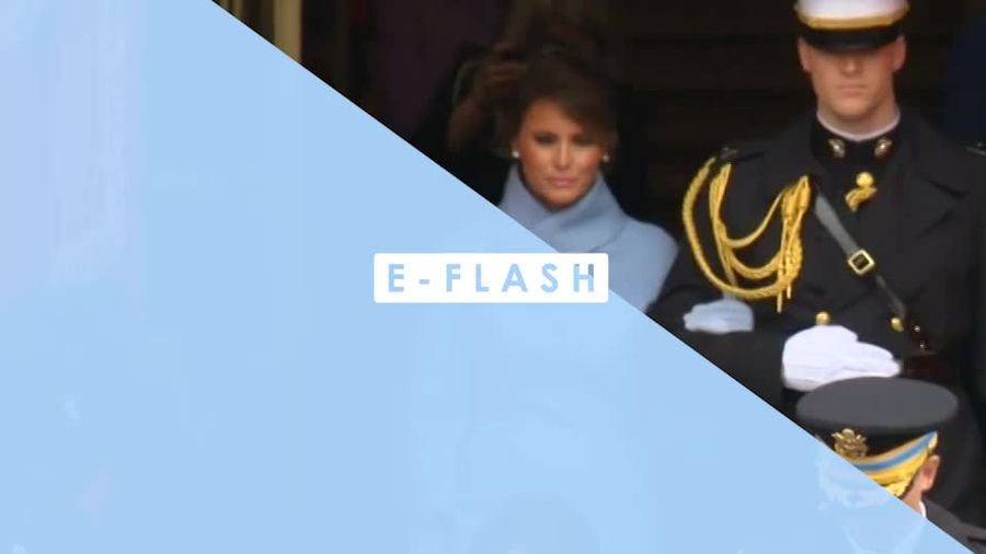 Outfit Baby Blue Melania Trump Mirip Pilihan Jacqualine Kennedy