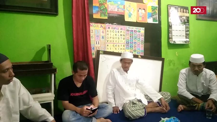 Cerita Fahmi di Balik Bendera Bertuliskan Arab