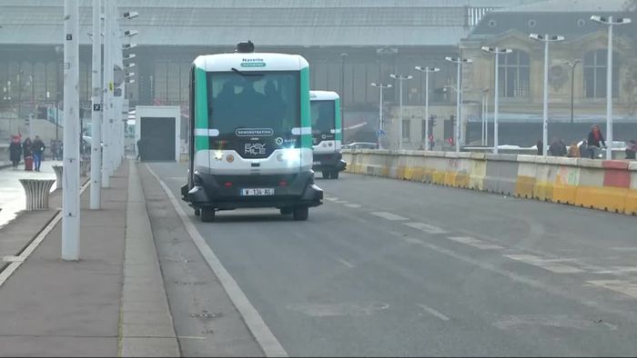 Di Paris, Ada Bus Umum Tanpa Sopir