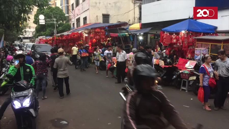 Berburu Pernak-pernik Imlek di Glodok