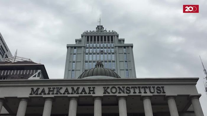 KPK Sudah Geledah Ruang Kerja Patrialis di MK