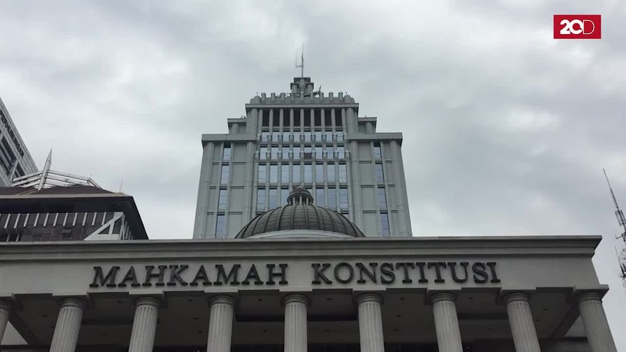 KPK Sudah Geledah Ruang Kerja Patrialis di MK