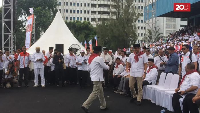 Aksi Sandi Joget di Kampanye Akbar