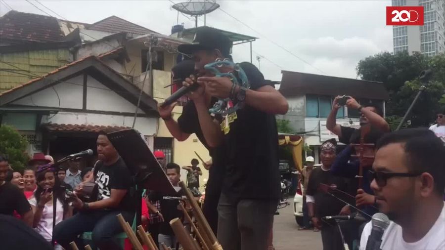 Giring Nidji Gelar Mini Konser Dukung Ahok-Djarot
