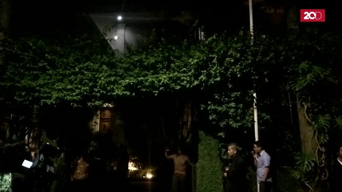 Datangi Kediaman Ical, Anies-Sandi Bahas Masalah Ekonomi