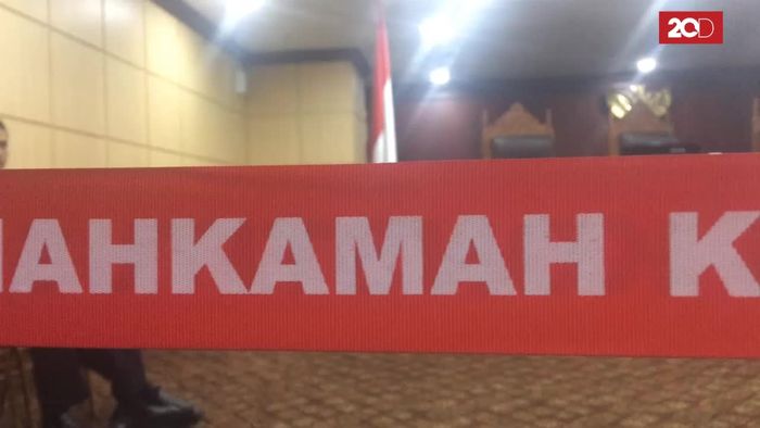 Hasil Putusan MKMK Soal Patrialis Diserahkan ke Jokowi Besok