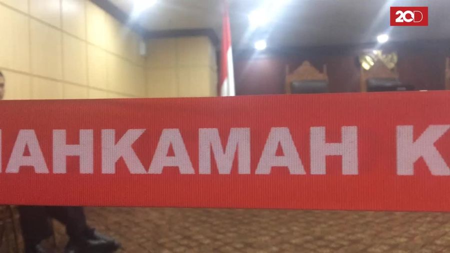 Hasil Putusan MKMK Soal Patrialis Diserahkan ke Jokowi Besok