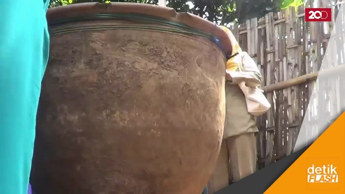 Heboh Penemuan Guci Jumbo di Probolinggo